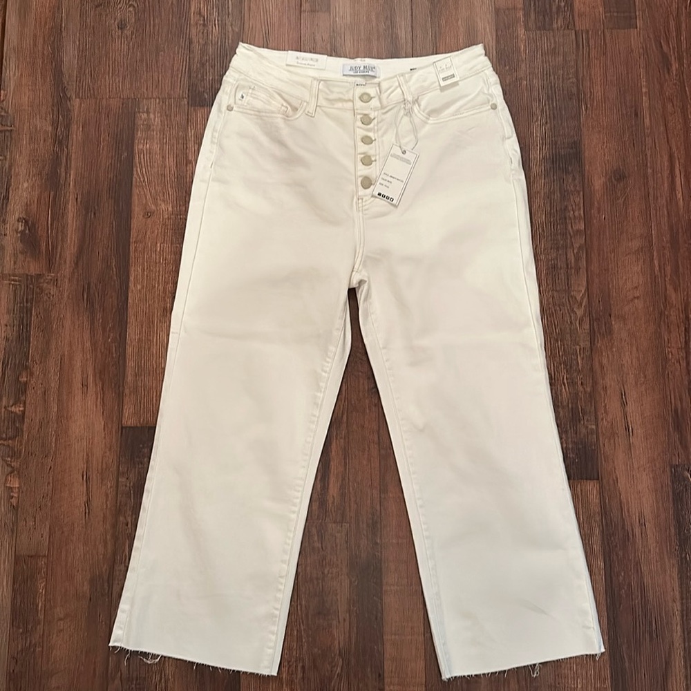 Judy Blue Wide Leg Crop 15/32 NWT NBW. Off White 24”inseam